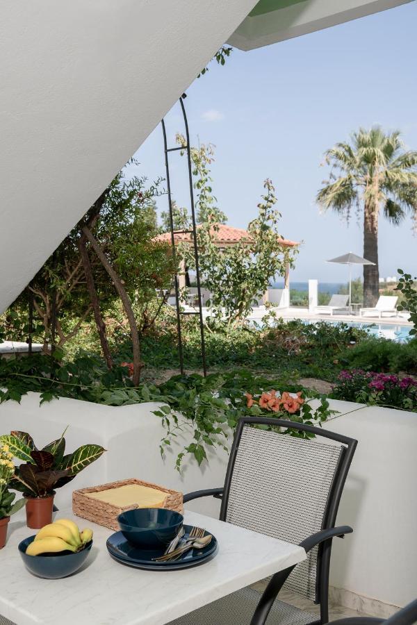 Villa Life Agia Marina Buitenkant foto