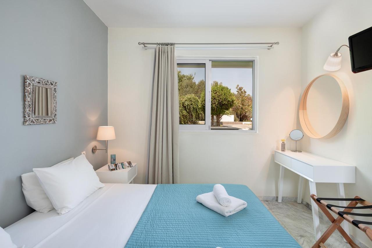Villa Life Agia Marina Buitenkant foto