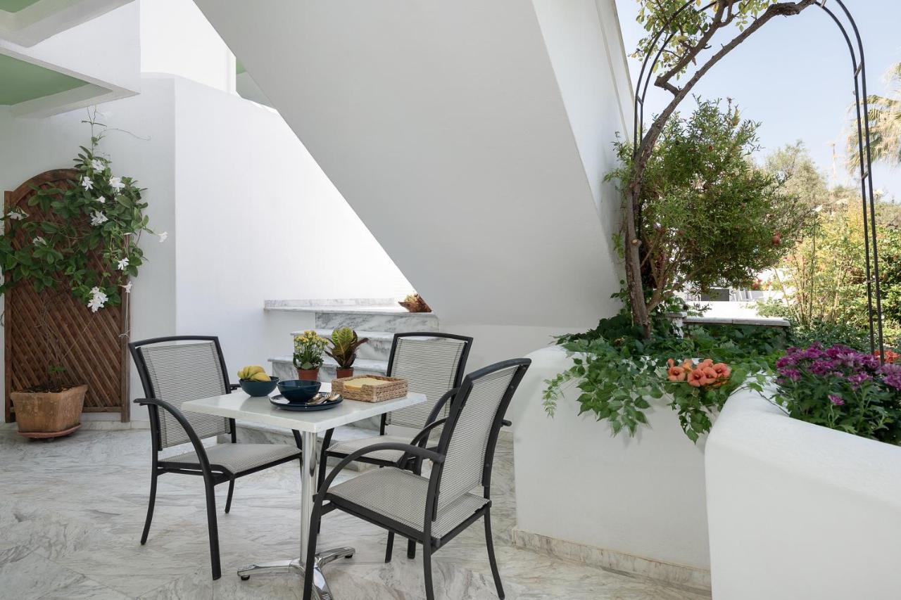 Villa Life Agia Marina Buitenkant foto