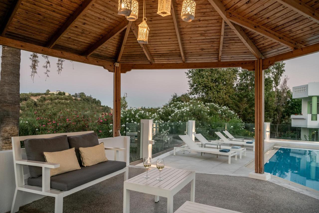 Villa Life Agia Marina Buitenkant foto