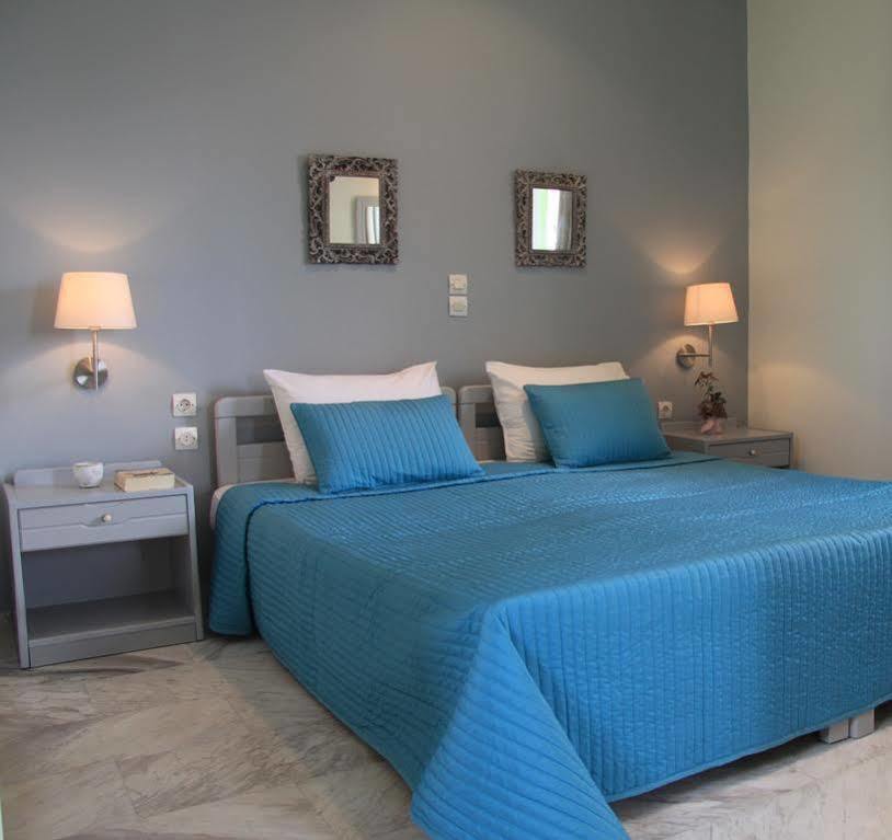 Villa Life Agia Marina Buitenkant foto